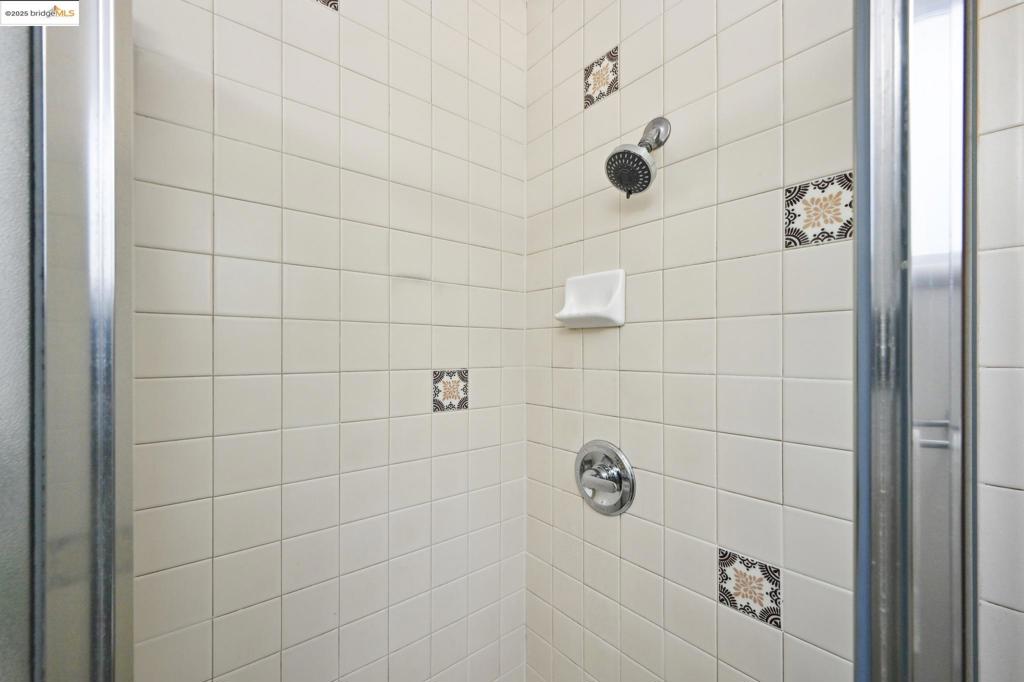 EL SOBRANTE - Residential