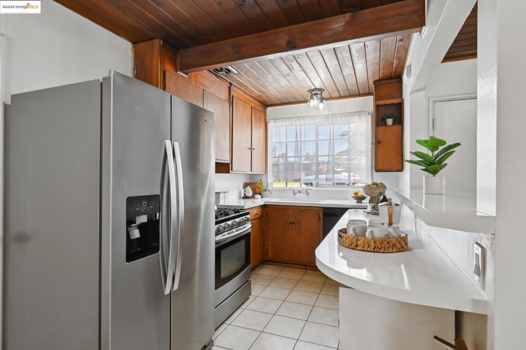 EL SOBRANTE - Residential