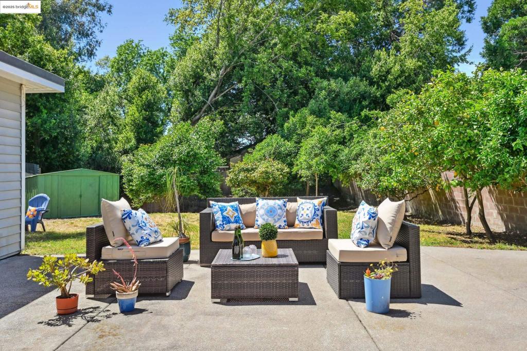 EL SOBRANTE - Residential