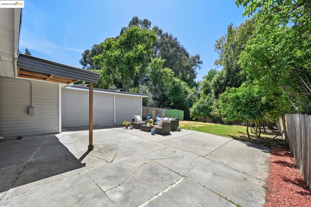 EL SOBRANTE - Residential