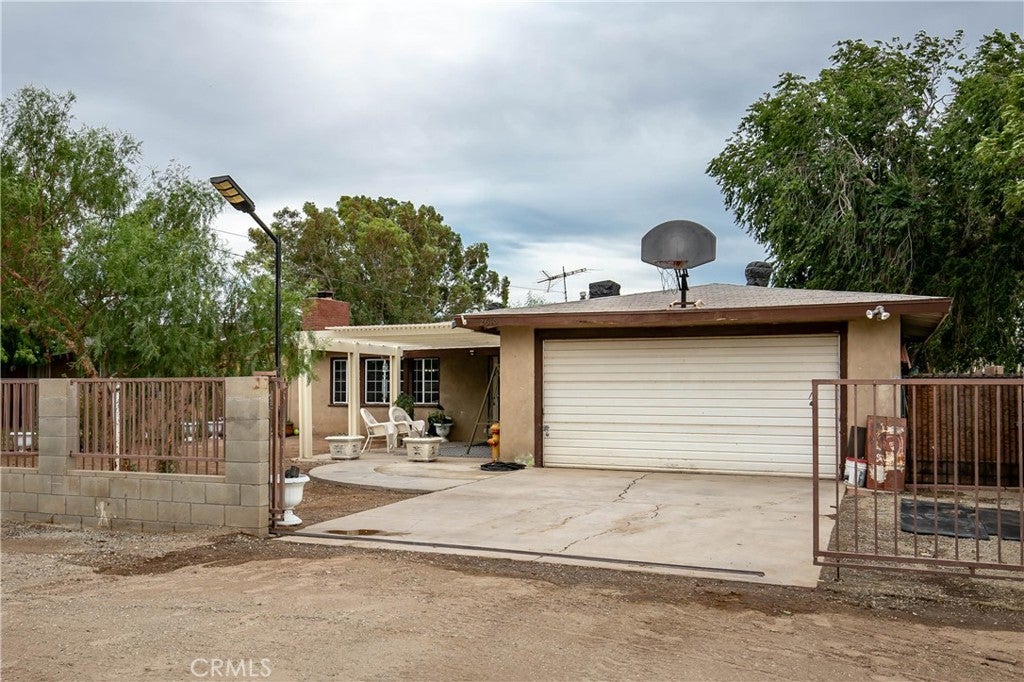 2618 E Avenue Q4