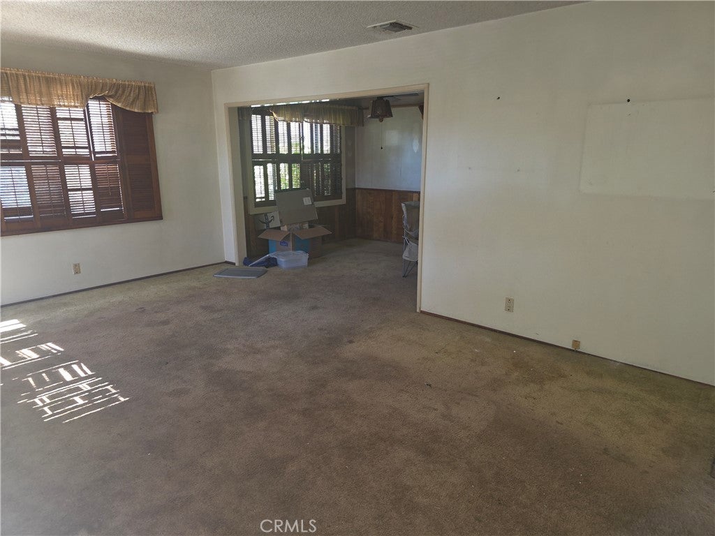 6509 E Harco