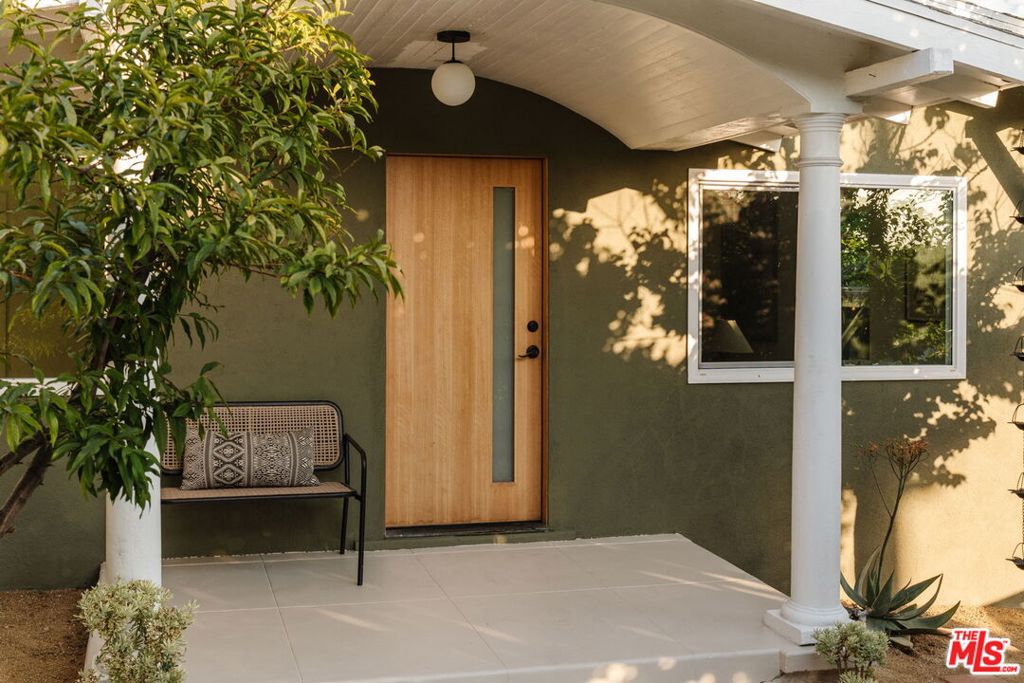 2826 Macon Street, Los Angeles CA 90065