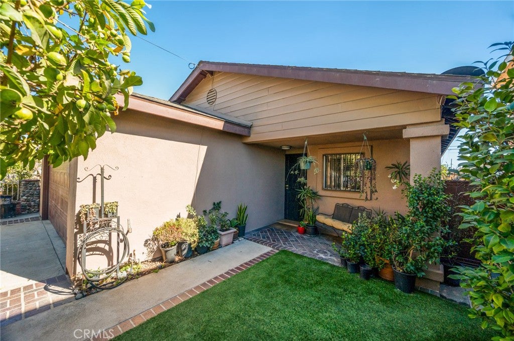 1606 E Sandison