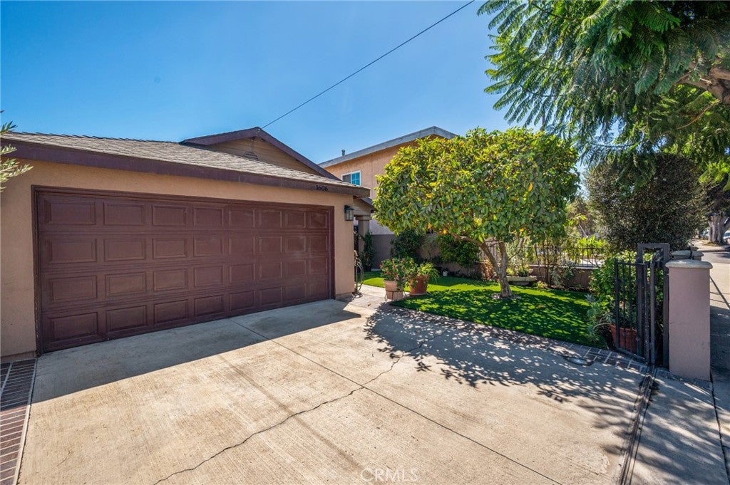 1606 E Sandison