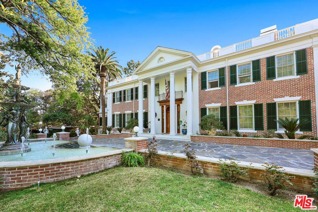 999 Rosalind Road