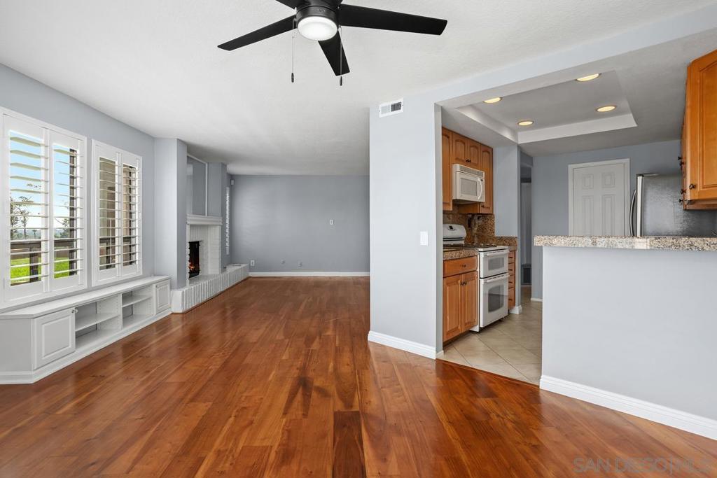 La Costa - Residential