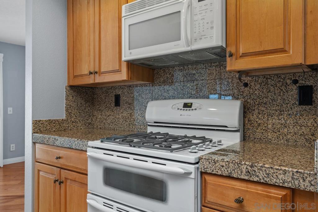 La Costa - Residential