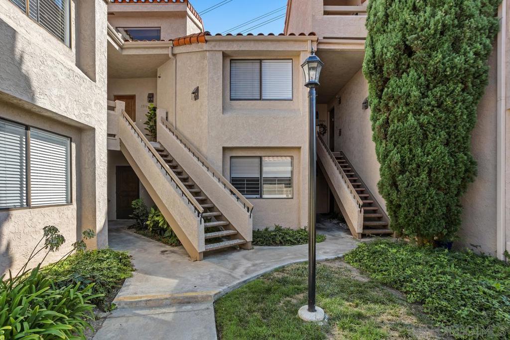 La Costa - Residential