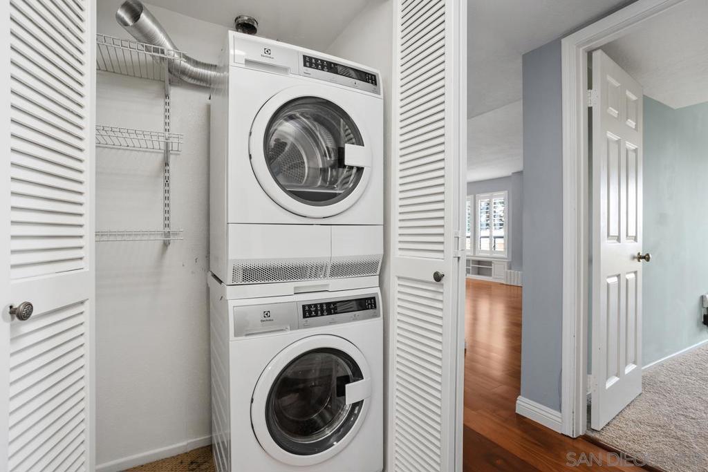 La Costa - Residential