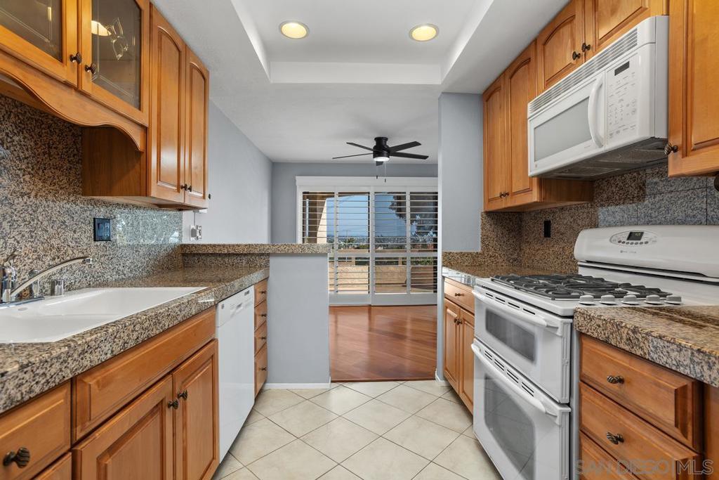 La Costa - Residential