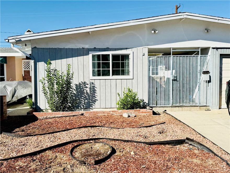 Studio for lease in Torrance at 2265 W 236th Pl #A. This unit has a shared entrance but offers a private living space with its own bathroom. The studio comes with a refrigerator and oven, and can be furnished if needed. All utilities are included, plus free WiFi, making it a convenient and affordable choice.

Located in a quiet neighborhood near Wilson Park and the Torrance Farmers Market, with easy access to shopping and dining. Street parking is available. Don’t miss this opportunity to live in one of the most desirable areas of Torrance.
