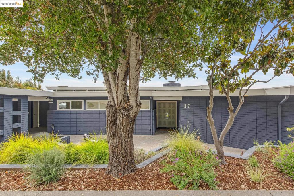 LINCOLN HEIGHTS - Residential
