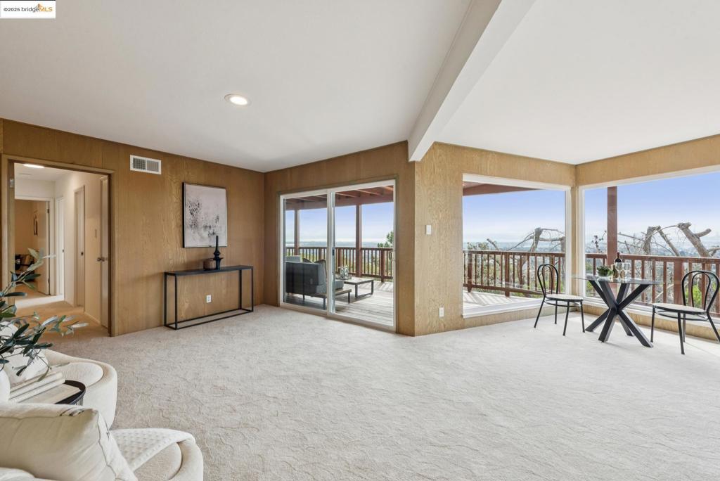 LINCOLN HEIGHTS - Residential