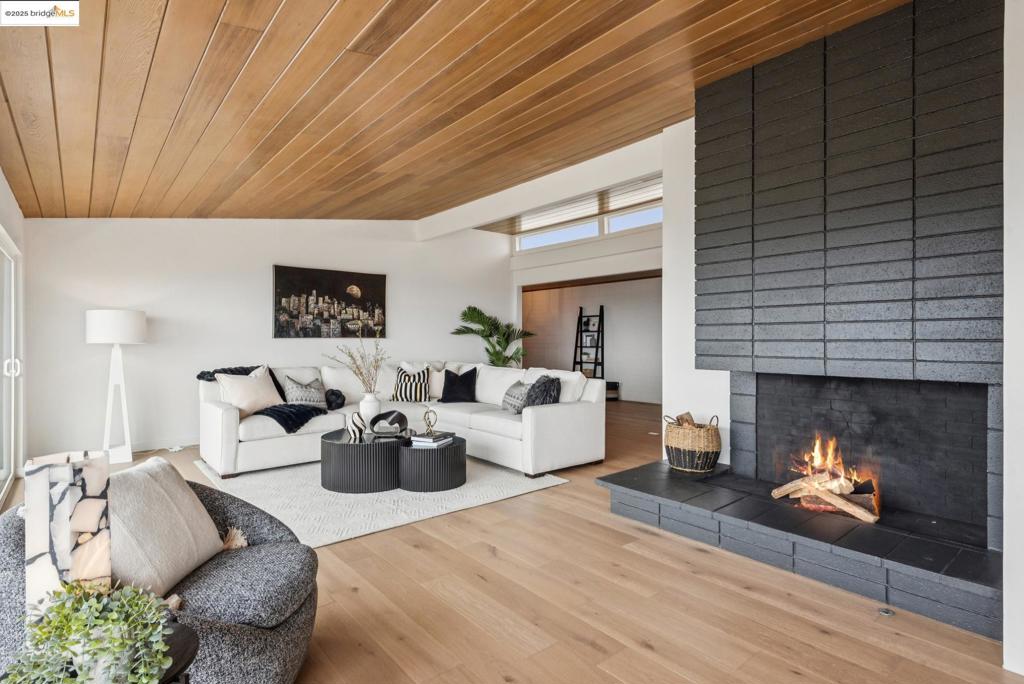 LINCOLN HEIGHTS - Residential