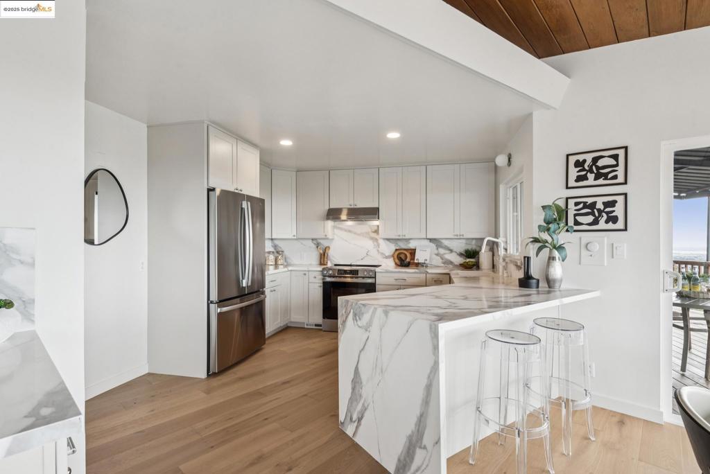 LINCOLN HEIGHTS - Residential