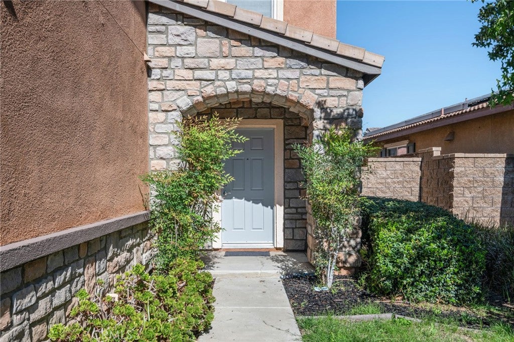 45016 Bronze Star Road