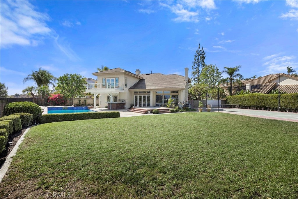2601 N Rosemere
