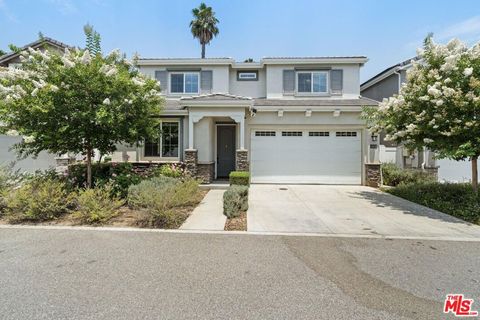 Photo of 15603 W Lilli Way, Van Nuys, CA 91406 (MLS # 25609563) Photo of 15603 W Lilli Way, Van Nuys, CA 91406 (MLS # 25609563)