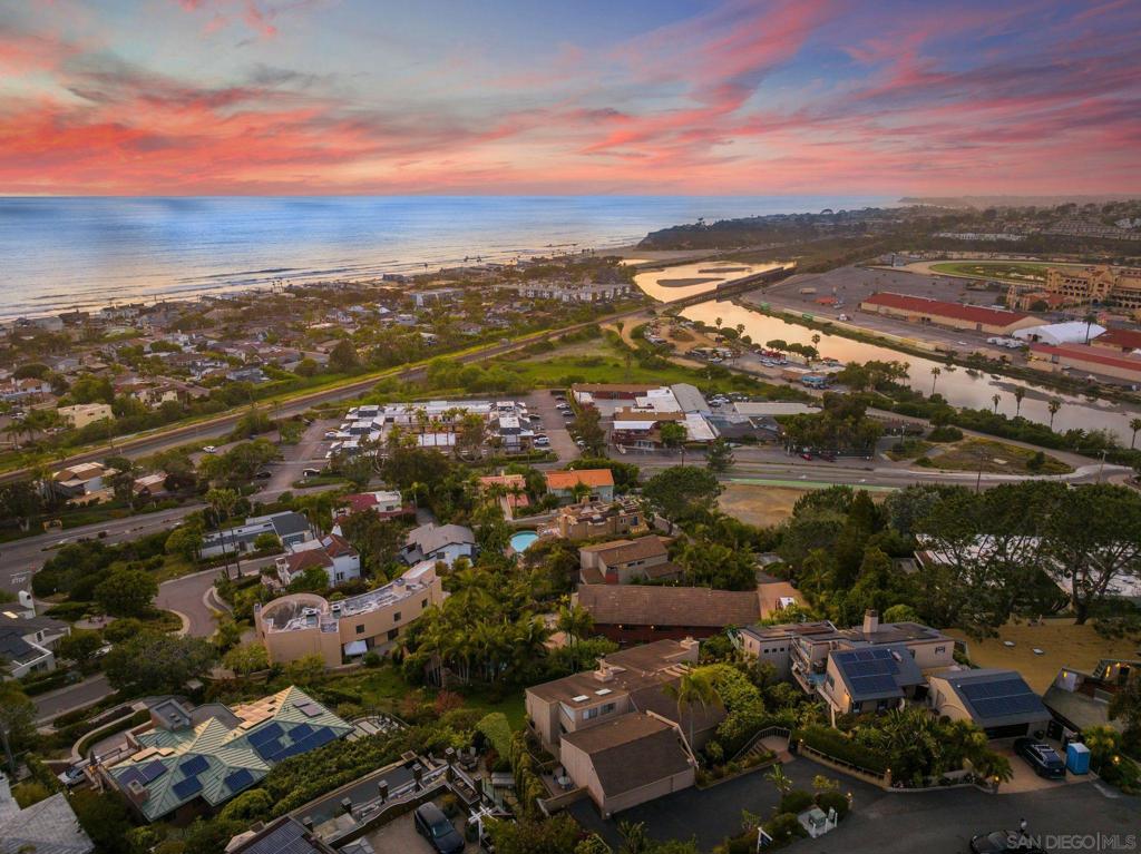 Del Mar - Residential