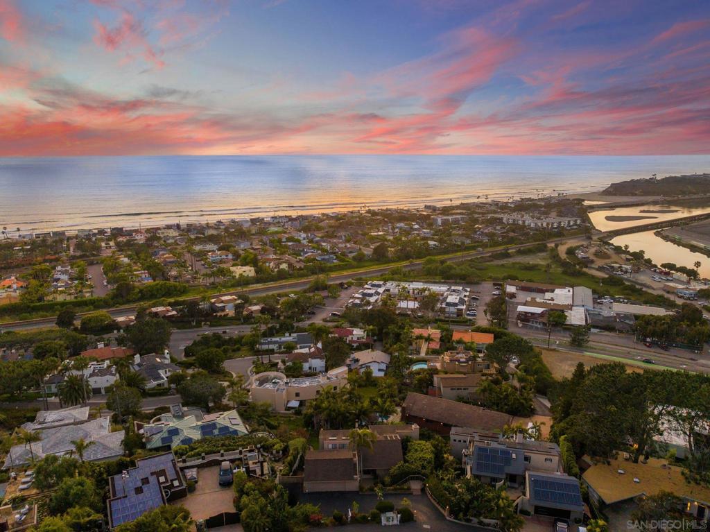 Del Mar - Residential