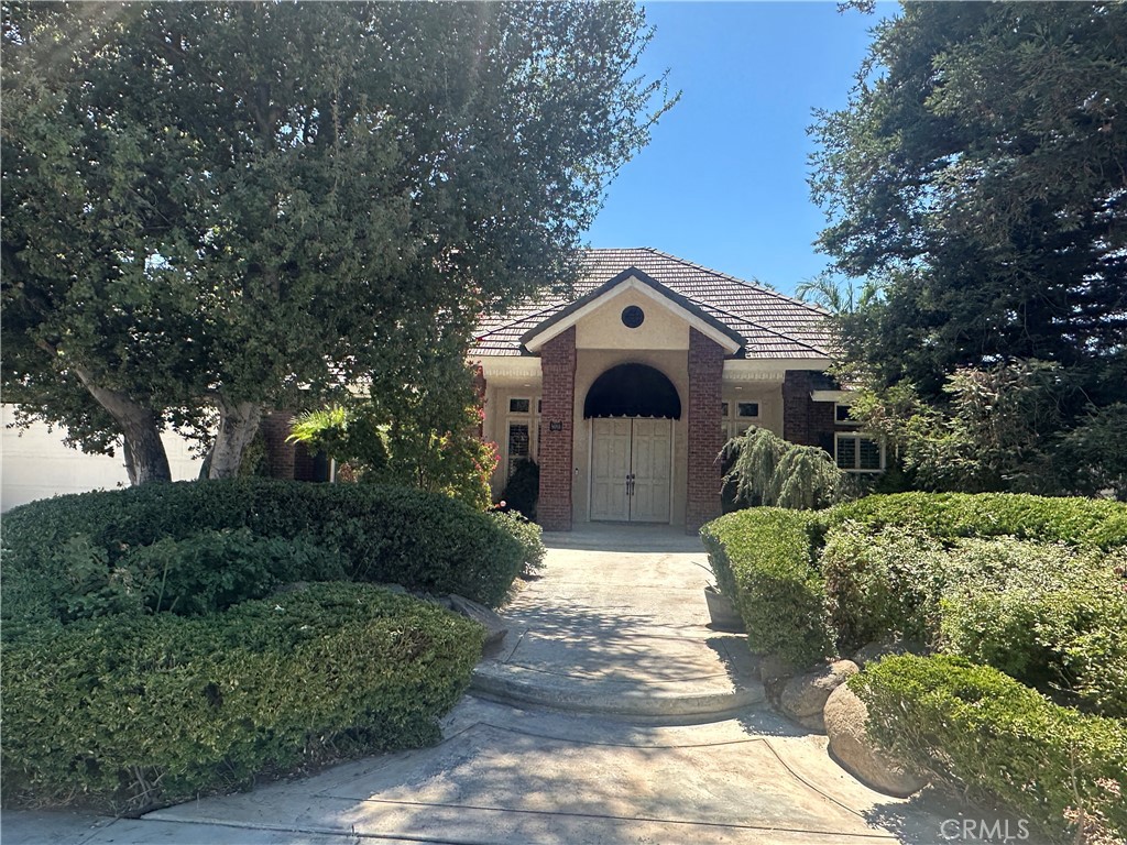9003 Forest Oaks Court