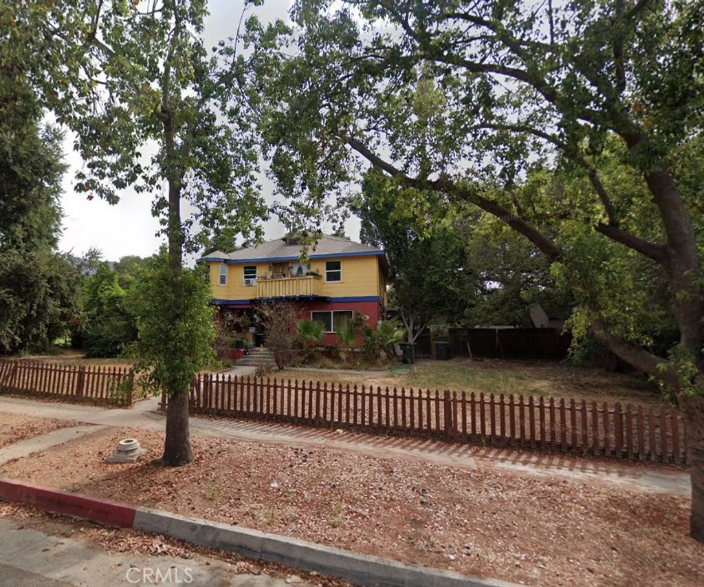 Photo of 1944 el sereno ave, Pasadena, CA 91103 (MLS # DW25232034)