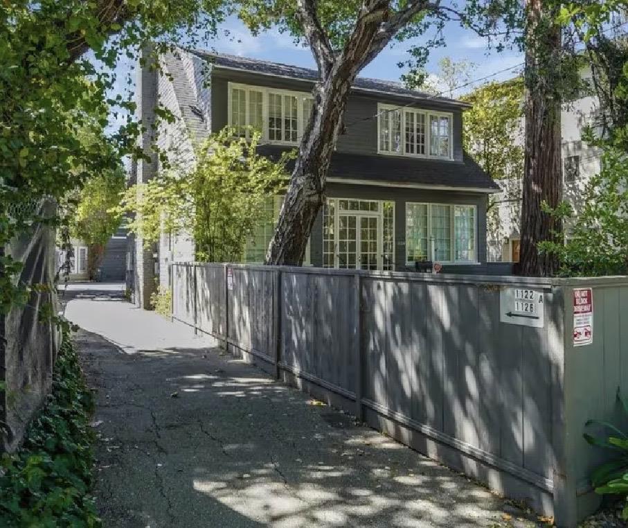 1124 Douglas Avenue
