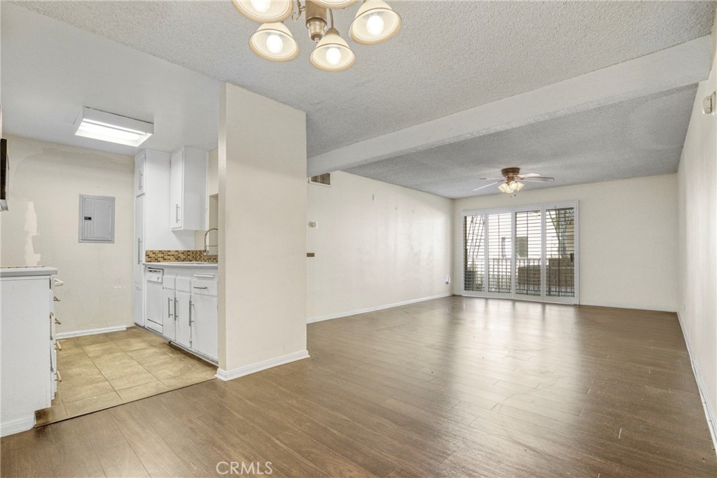 5460 White Oak Avenue F105