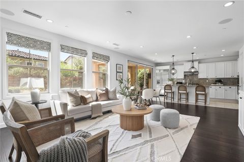 12 Gardenia Lake Forest CA 92630