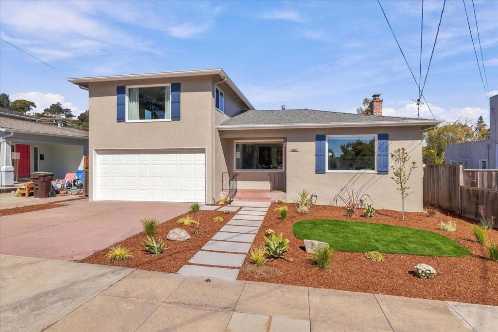 900 Walnut Avenue