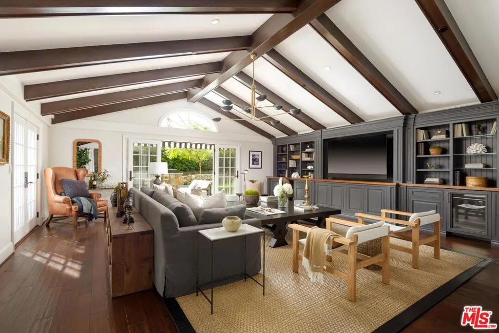 Santa Barbara, California 93108, United States, 5 Bedrooms Bedrooms, ,5 BathroomsBathrooms,Residential,Active,251681