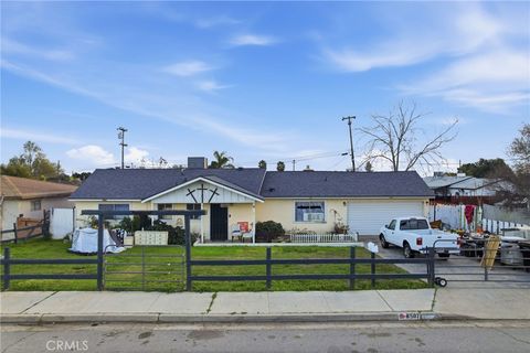 Photo of 8507 Eucalyptus Dr, Bakersfield, CA 93306 (MLS # OC26033179)