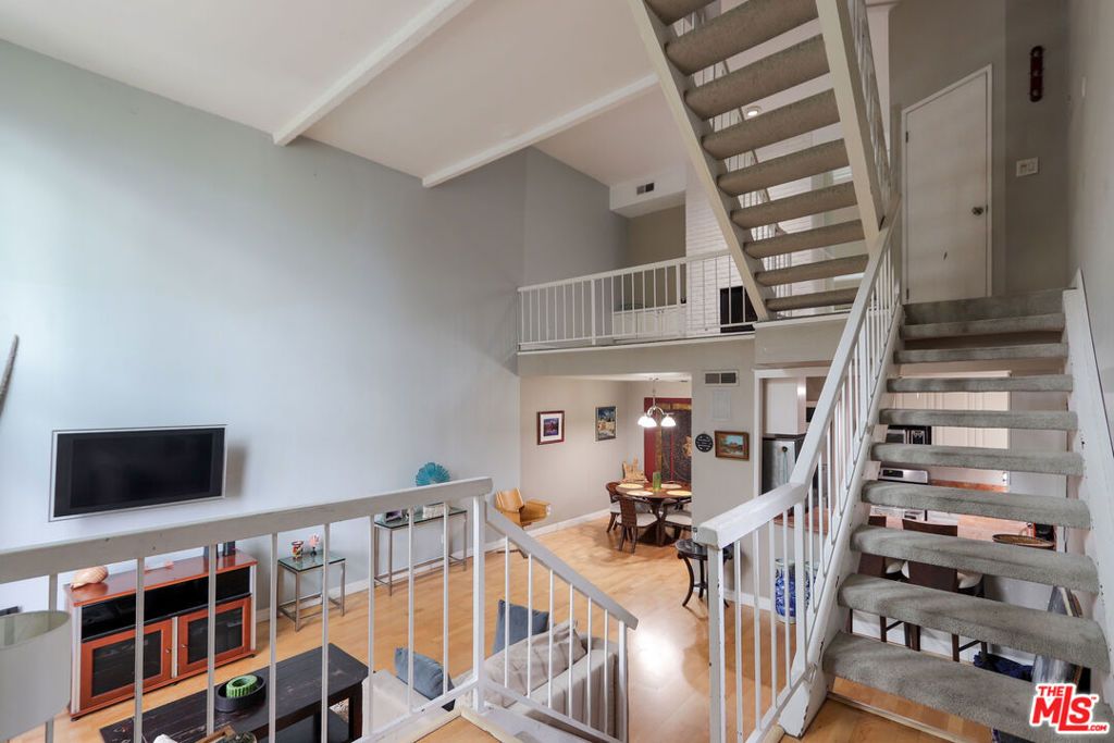 Photo of 11753 Mayfield Avenue #7, Los Angeles, CA 90049 (MLS # 26671203)