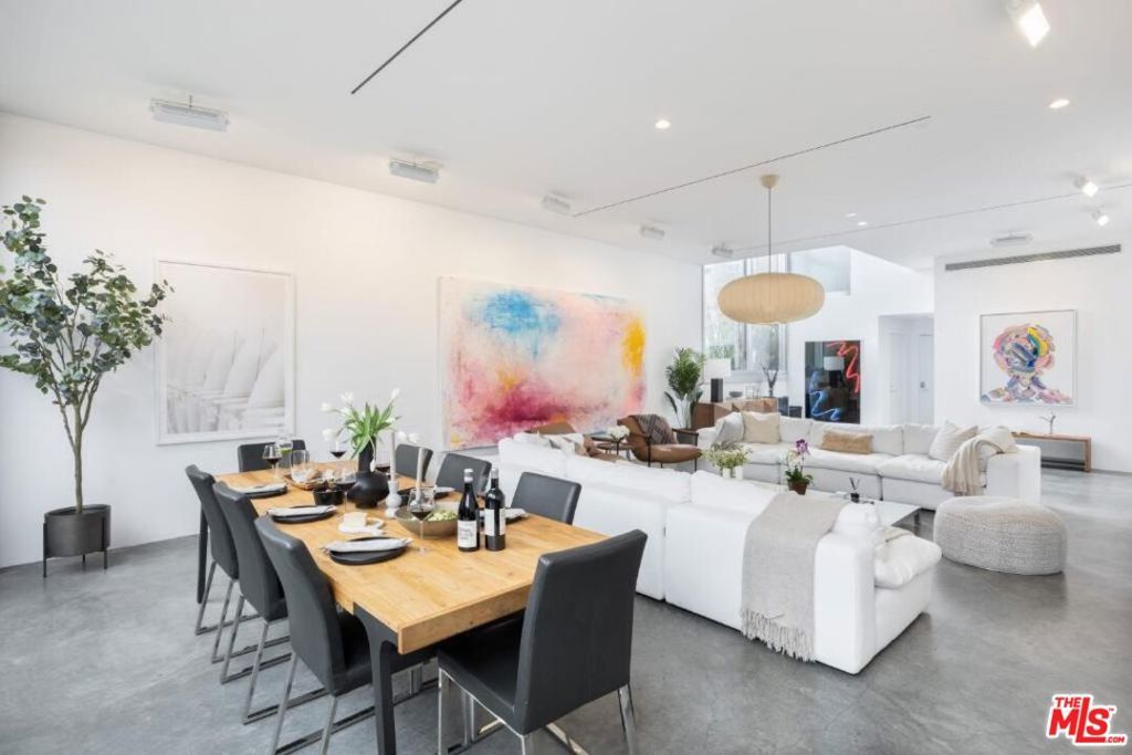 Photo of 17 N Venice Boulevard, Venice, CA 90291 (MLS # 26646417)