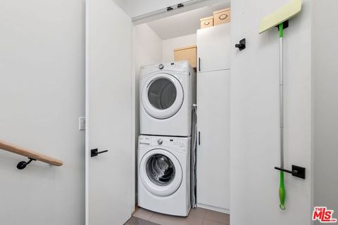 Tiny photo for 1251 N Formosa Avenue, West Hollywood, CA 90046 (MLS # 26673541)