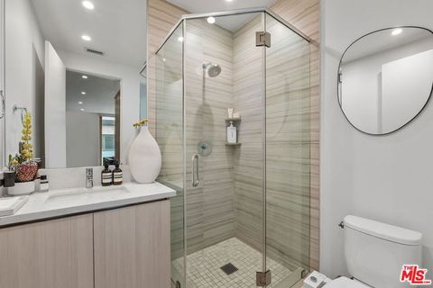 Tiny photo for 1251 N Formosa Avenue, West Hollywood, CA 90046 (MLS # 26673541)