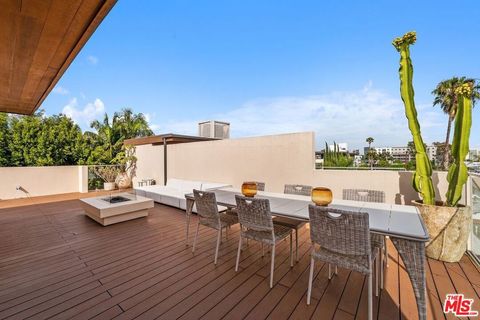 Tiny photo for 1251 N Formosa Avenue, West Hollywood, CA 90046 (MLS # 26673541)