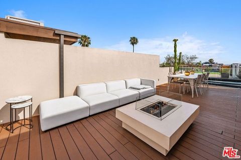 Tiny photo for 1251 N Formosa Avenue, West Hollywood, CA 90046 (MLS # 26673541)