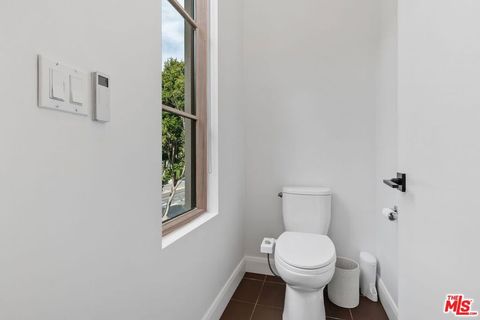 Tiny photo for 1251 N Formosa Avenue, West Hollywood, CA 90046 (MLS # 26673541)