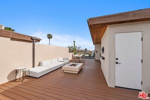 Tiny photo for 1251 N Formosa Avenue, West Hollywood, CA 90046 (MLS # 26673541)