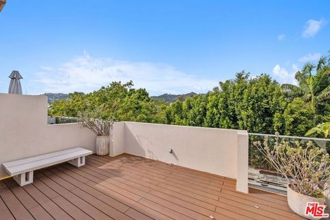 Tiny photo for 1251 N Formosa Avenue, West Hollywood, CA 90046 (MLS # 26673541)