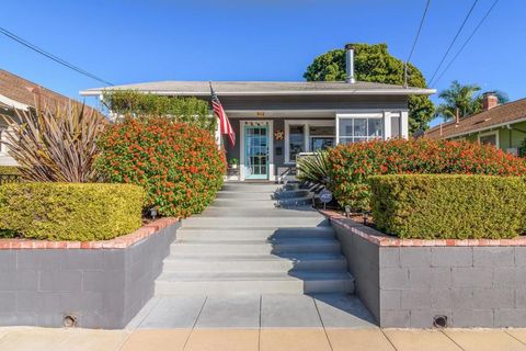 Photo of 3915 Falcon St St, San Diego, CA 92103 (MLS # PTP2508249)