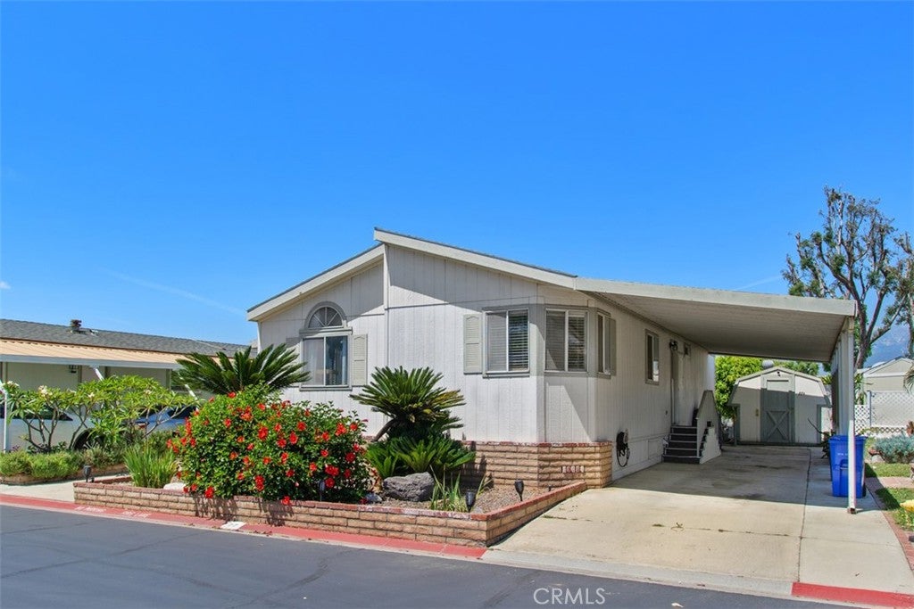 1456 E Philadelphia St Spc 77
