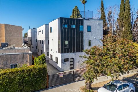 6421 Troost North Hollywood CA 91606