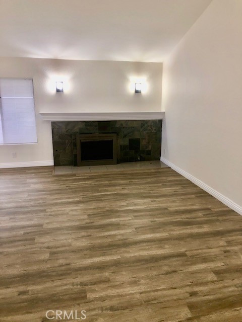 10087 Hidden Village