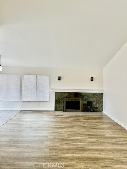 10087 Hidden Village