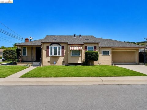Photo of 13904 Lark St ST, San Leandro, CA 94578 (MLS # 41134716)