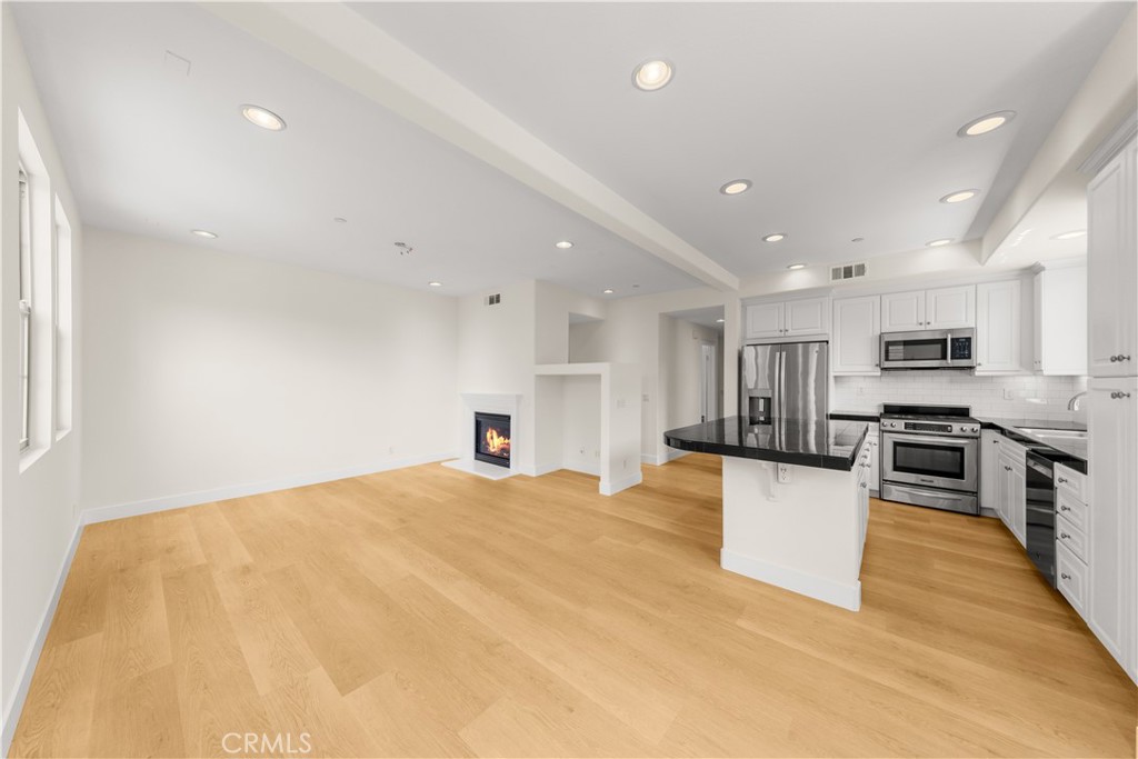 50 Cienega