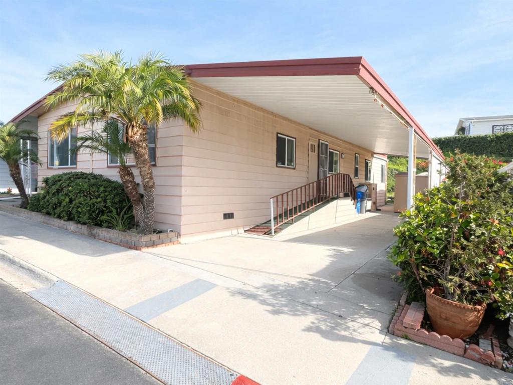 3340 Del Sol Boulevard SPC 4